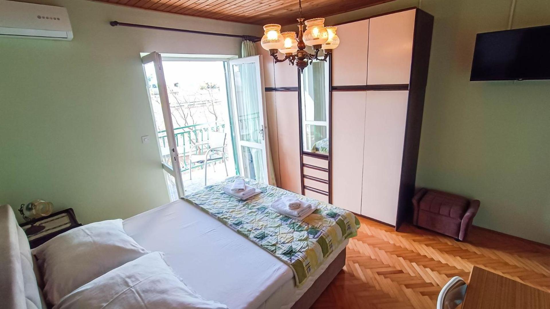 Apartments Ines - 15 Meters From The Beach بروماجنا المظهر الخارجي الصورة