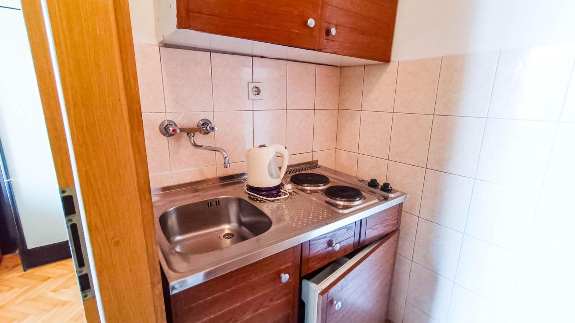 Apartments Ines - 15 Meters From The Beach بروماجنا المظهر الخارجي الصورة