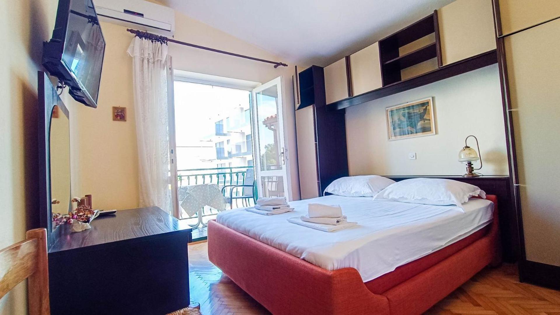 Apartments Ines - 15 Meters From The Beach بروماجنا المظهر الخارجي الصورة
