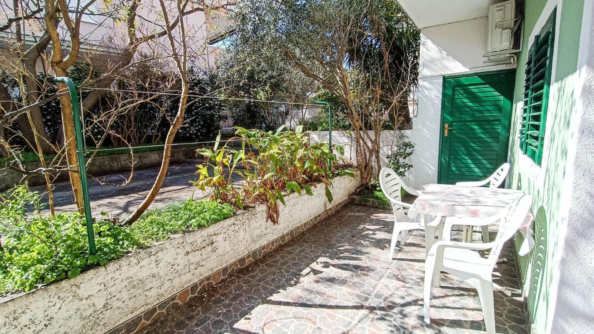 Apartments Ines - 15 Meters From The Beach بروماجنا المظهر الخارجي الصورة