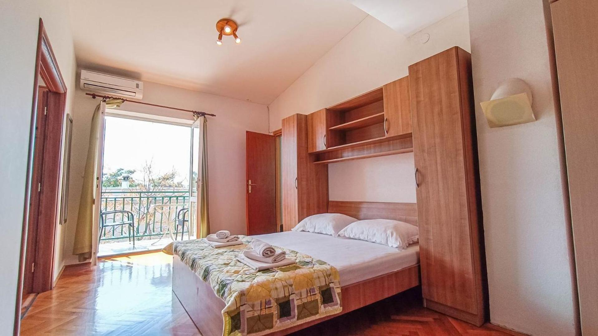 Apartments Ines - 15 Meters From The Beach بروماجنا المظهر الخارجي الصورة