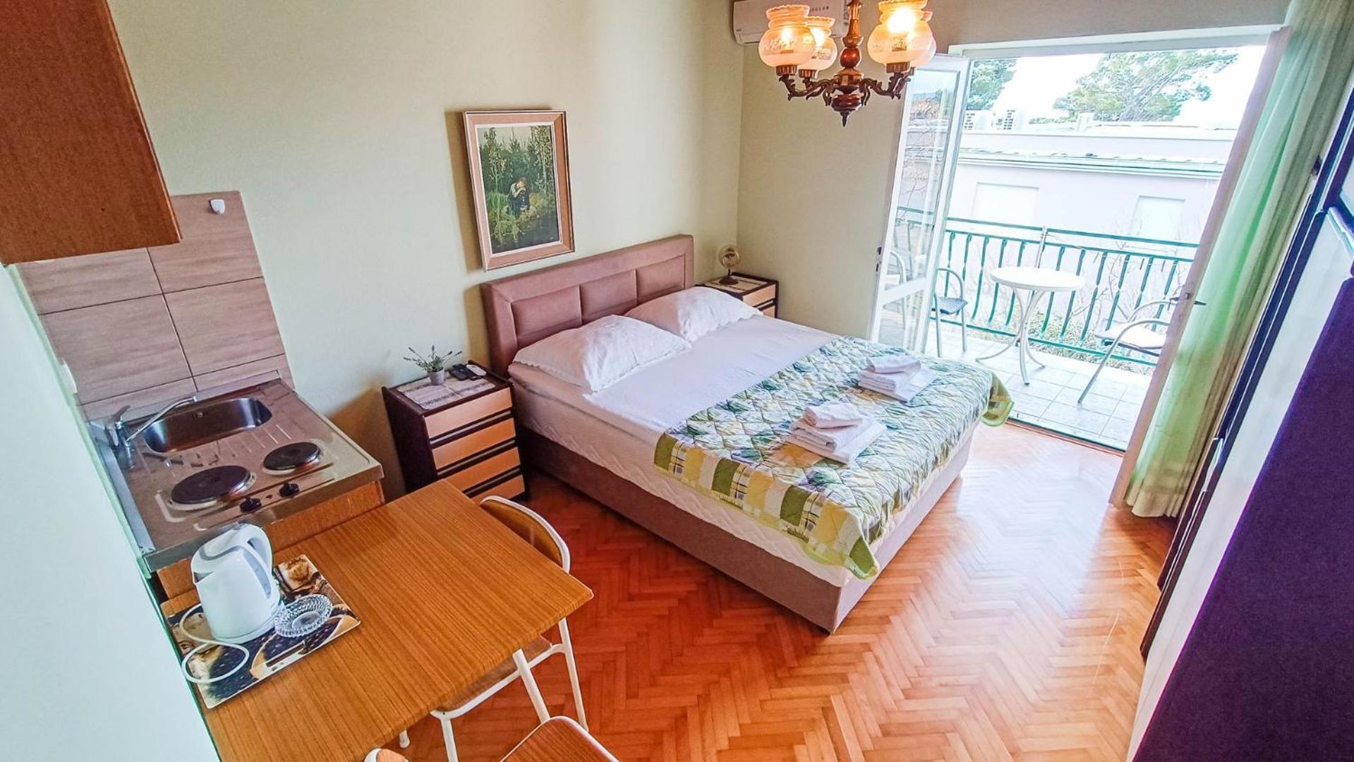 Apartments Ines - 15 Meters From The Beach بروماجنا المظهر الخارجي الصورة